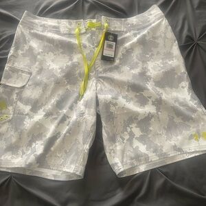 Under Armour Men's White and Gray Camo Board Shorts
